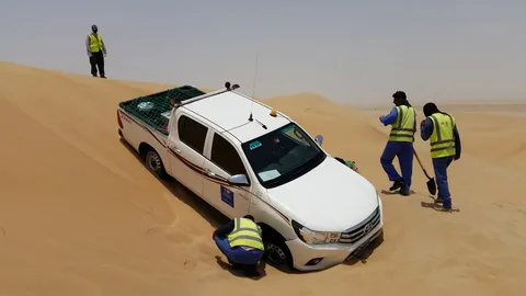4x4 stuck in sand UAE